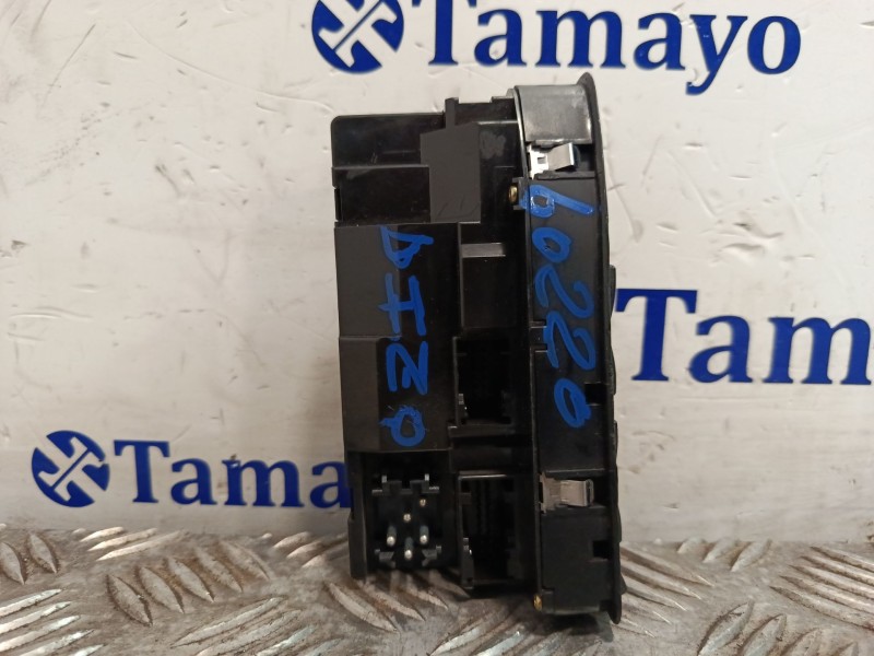 Recambio de mando elevalunas delantero izquierdo para bmw 5 (e39) 525 i referencia OEM IAM 6904306  