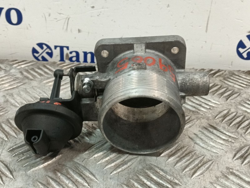Recambio de caja mariposa para kia carnival referencia OEM IAM 351004X  