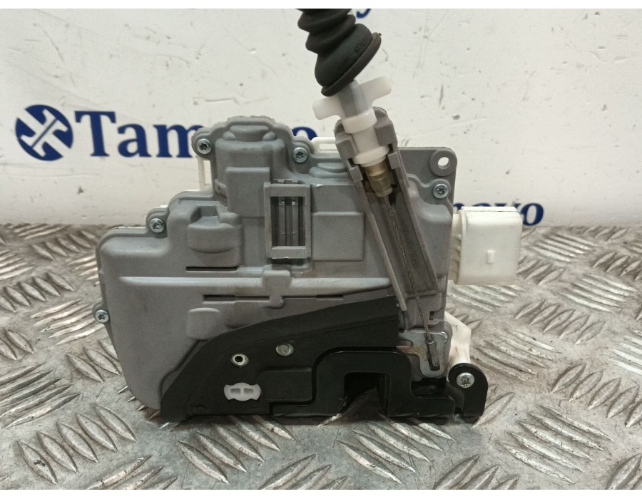 Recambio de cerradura puerta delantera izquierda para volkswagen passat b7 variant (365) 2.0 tdi referencia OEM IAM 660266  