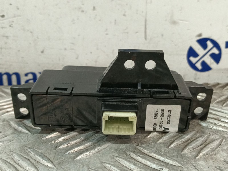 Recambio de mando para hyundai ioniq (ae) 1.6 gdi hybrid referencia OEM IAM 93555G2200  