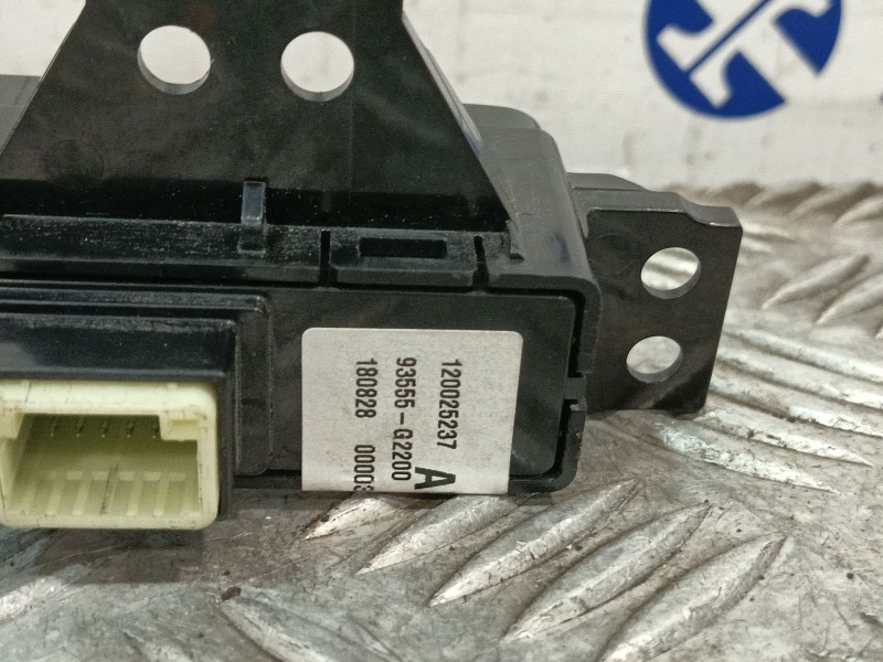Recambio de mando para hyundai ioniq (ae) 1.6 gdi hybrid referencia OEM IAM 93555G2200  
