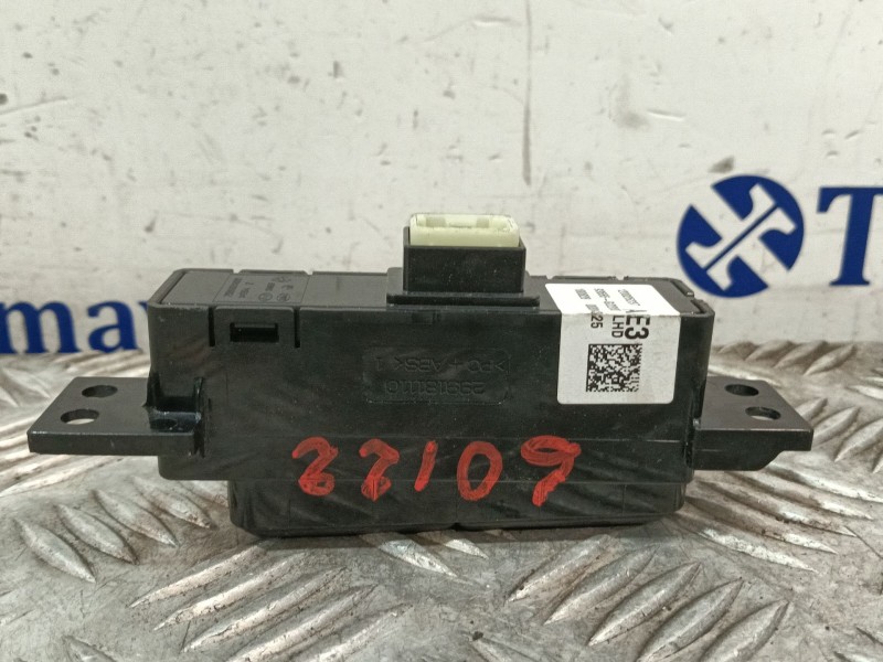 Recambio de mando para hyundai ioniq (ae) 1.6 gdi hybrid referencia OEM IAM 93555G2200  