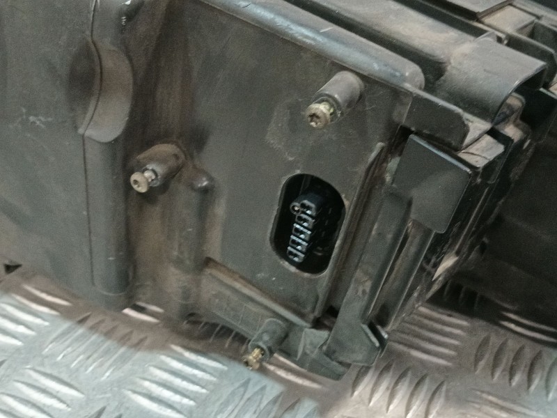 Recambio de faro derecho para audi a8 d3 (4e2, 4e8) 4.2 tdi quattro referencia OEM IAM 15815400RE 4E0941030CD 