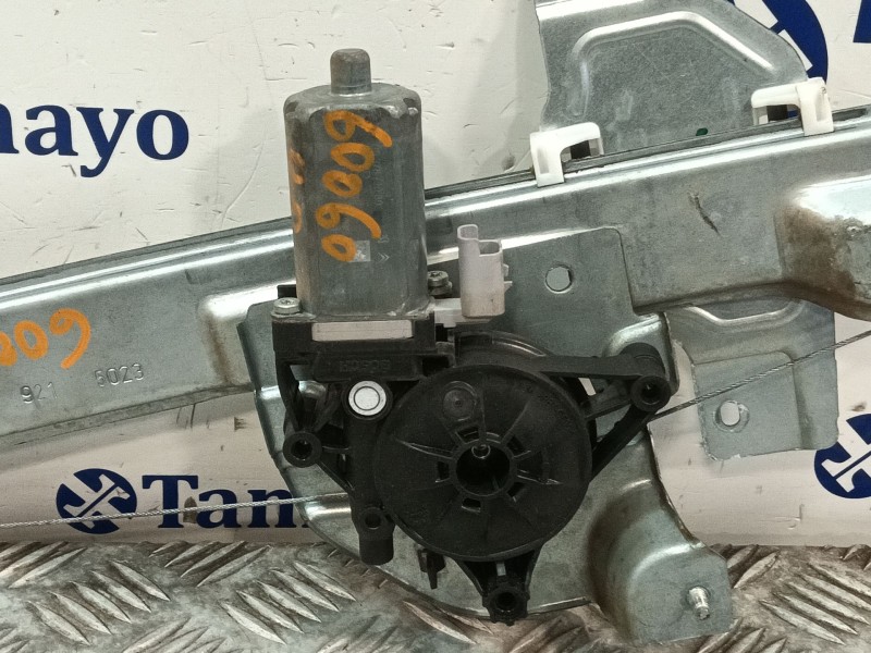 Recambio de elevalunas delantero derecho para citroën c3 iii (sx) 1.2 puretech 82 referencia OEM IAM 9840154480  