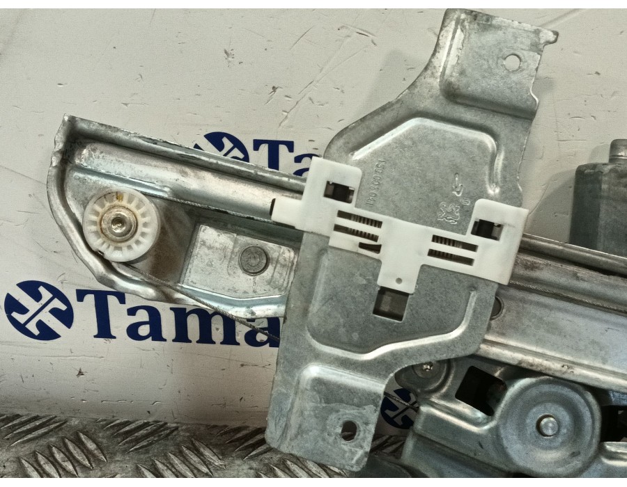 Recambio de elevalunas delantero derecho para citroën c3 iii (sx) 1.2 puretech 82 referencia OEM IAM 9840154480  