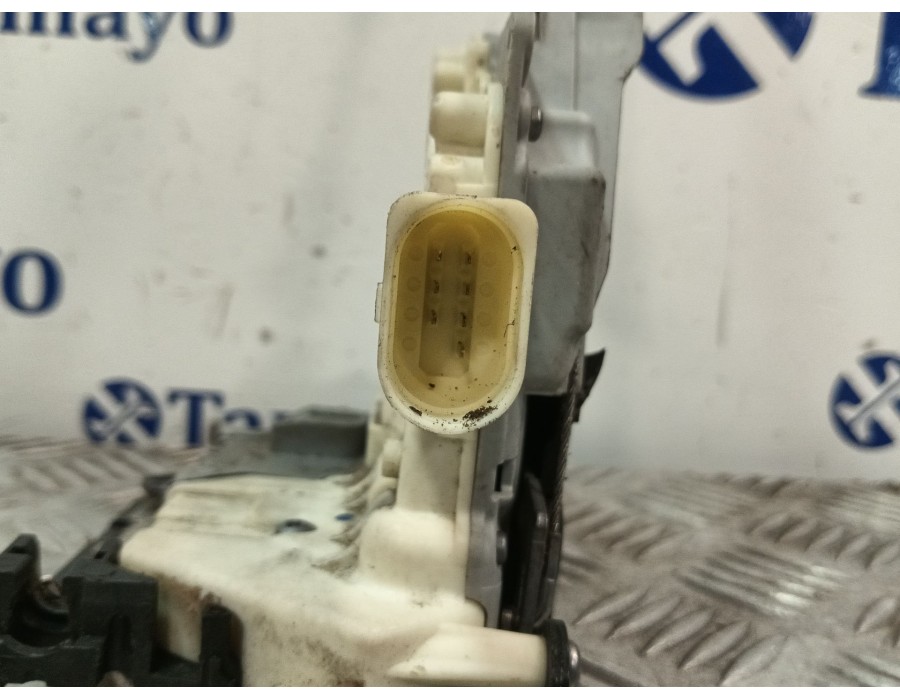 Recambio de cerradura puerta delantera derecha para volkswagen passat b7 variant (365) 2.0 tdi referencia OEM IAM CZ3C1837016A  