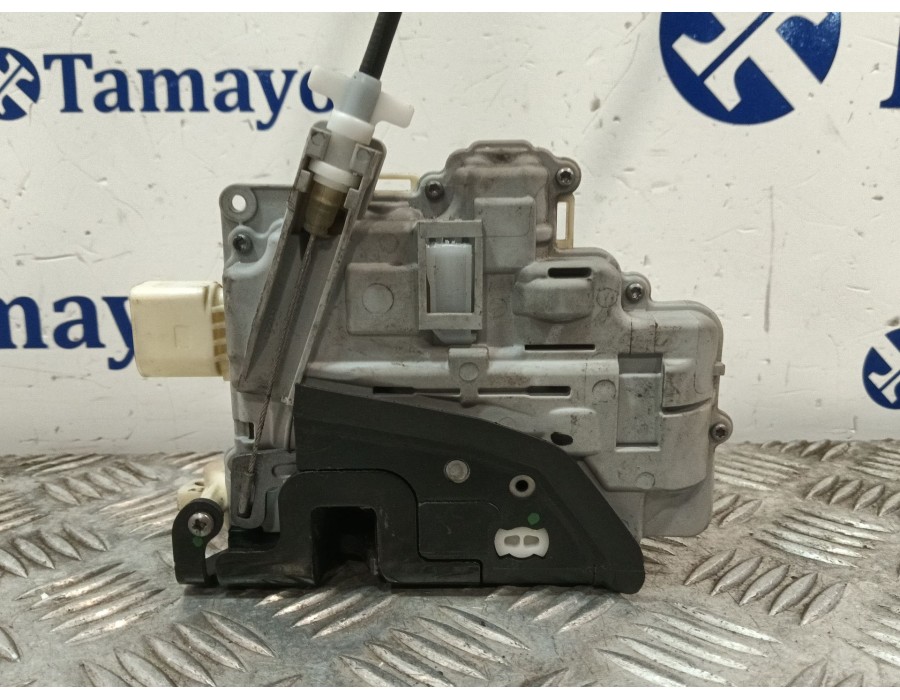 Recambio de cerradura puerta delantera derecha para volkswagen passat b7 variant (365) 2.0 tdi referencia OEM IAM CZ3C1837016A  