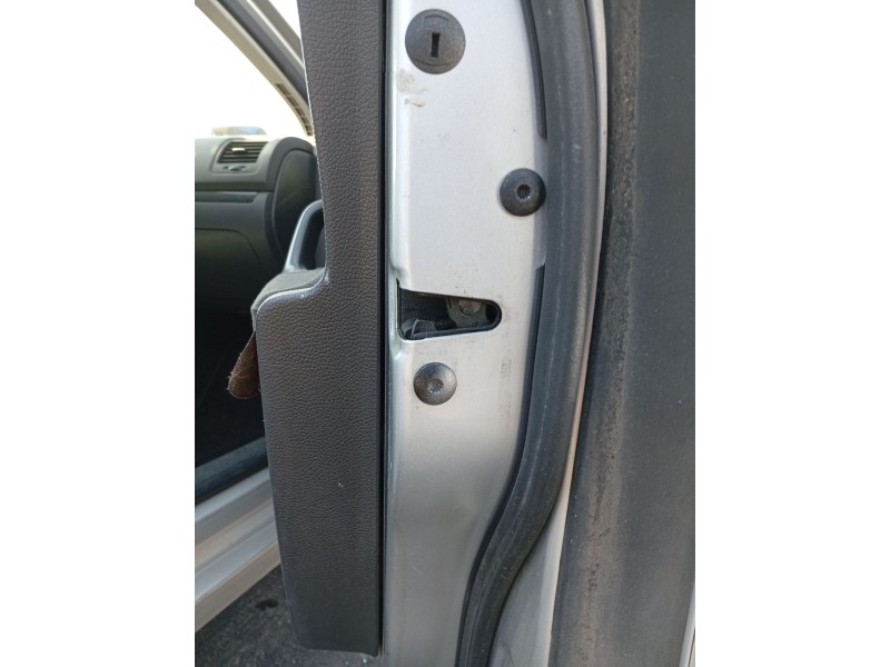 Recambio de cerradura puerta delantera derecha para volkswagen golf v (1k1) 2.0 tdi referencia OEM IAM 3D1837016AC / 3D1837016AE