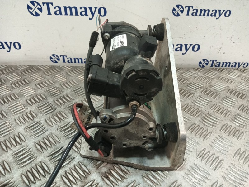 Recambio de bomba suspension para land rover discovery iv (l319) 3.0 sdv6 4x4 referencia OEM IAM BH3219G525DC  