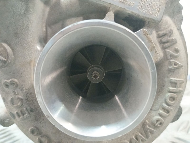 Recambio de turbocompresor para land rover discovery iv (l319) 3.0 sdv6 4x4 referencia OEM IAM AH2Q6K682  