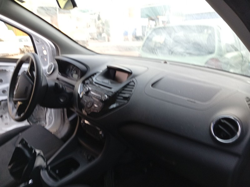 Recambio de salpicadero para ford ka+ referencia OEM IAM 2045048  