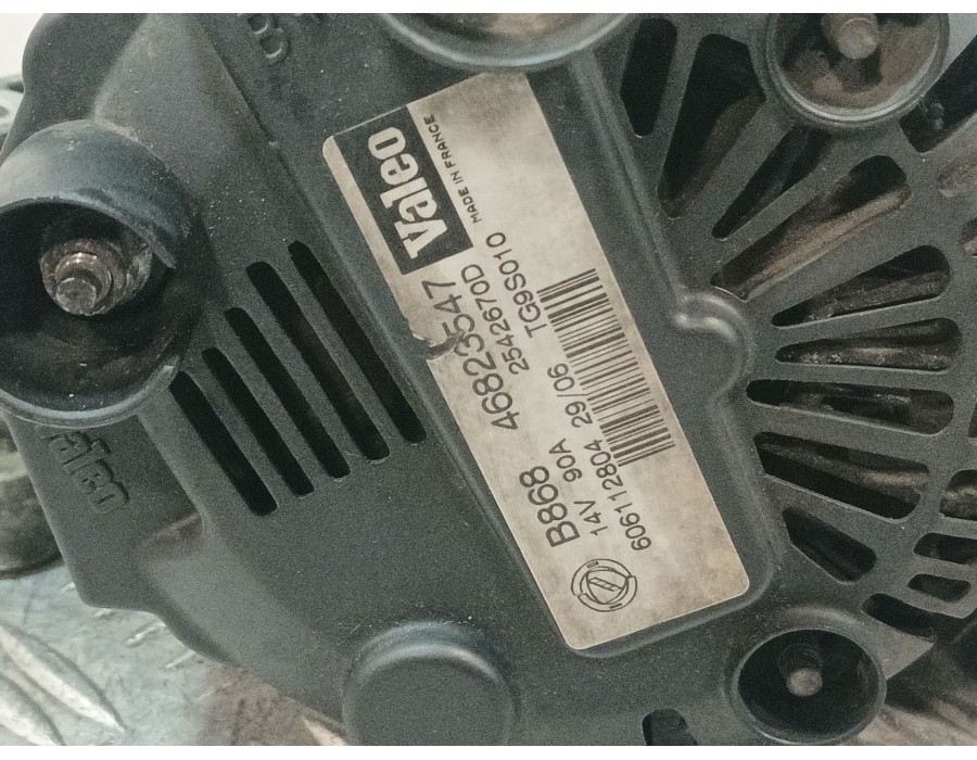 Recambio de alternador para fiat doblo furgoneta/monovolumen (223_) 1.3 d multijet referencia OEM IAM 46823547 2542670D 