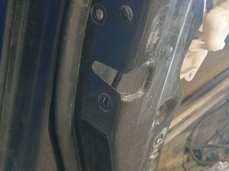 Recambio de puerta delantera izquierda para volkswagen passat berlina (3c2) referencia OEM IAM   