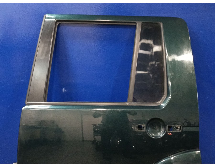 Recambio de puerta trasera izquierda para land rover discovery iv (l319) 3.0 sdv6 4x4 referencia OEM IAM BFA780190  