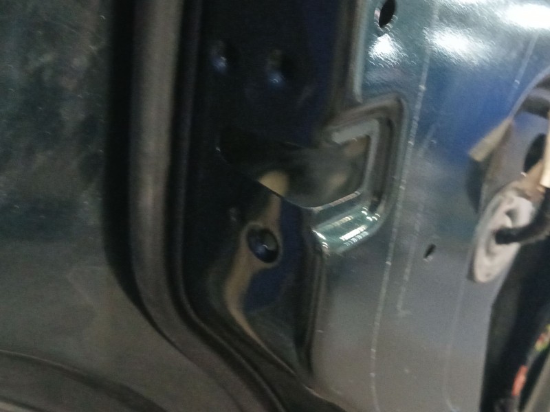 Recambio de puerta trasera izquierda para land rover discovery iv (l319) 3.0 sdv6 4x4 referencia OEM IAM BFA780190  