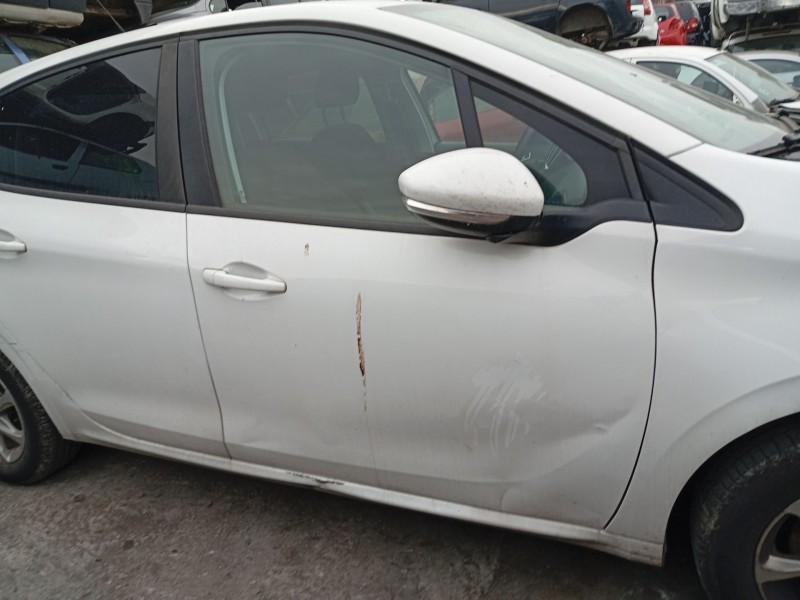 Recambio de puerta delantera derecha para peugeot 208 i (ca_, cc_) 1.2 vti 82 referencia OEM IAM 9807820680  