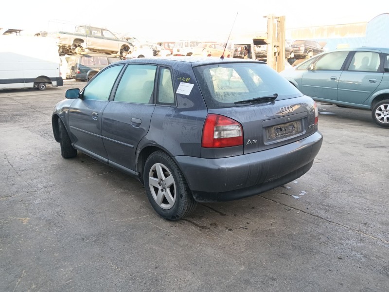 audi a3 (8l1) del año 2001