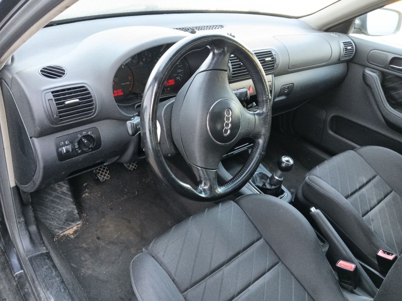 audi a3 (8l1) del año 2001
