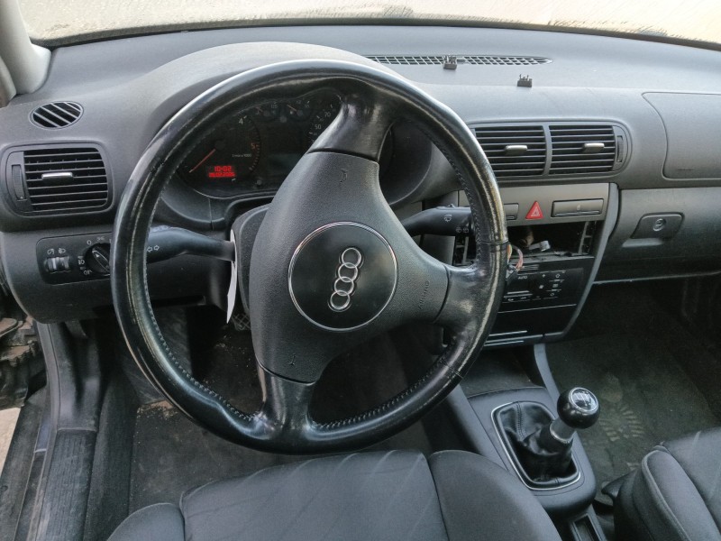 audi a3 (8l1) del año 2001