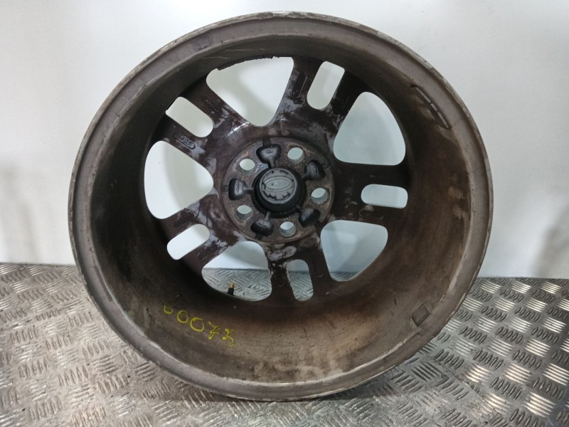 Recambio de llanta para land rover discovery iii (l319) 2.7 td 4x4 referencia OEM IAM 582MNH  