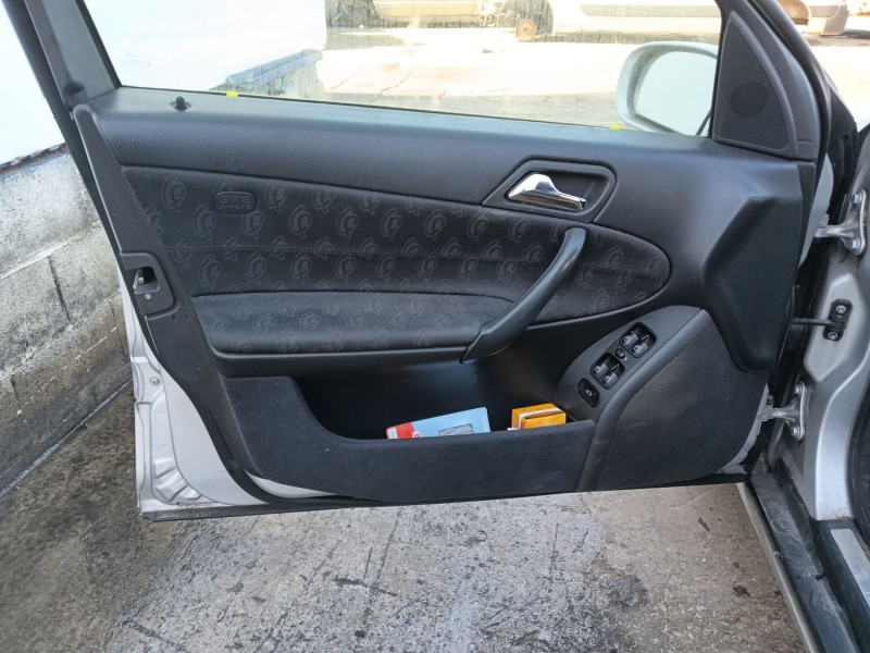mercedes-benz clase c (w202) del año 2001