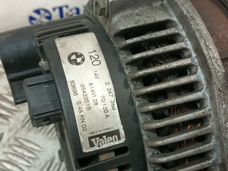 Recambio de alternador para bmw 5 (e39) 530 d referencia OEM IAM 2247389 2542251B 