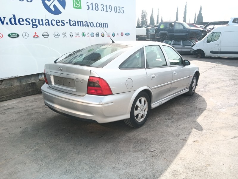 opel vectra b hatchback (j96) del año 2001