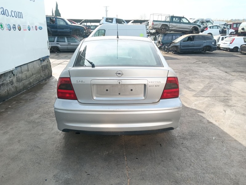 opel vectra b hatchback (j96) del año 2001