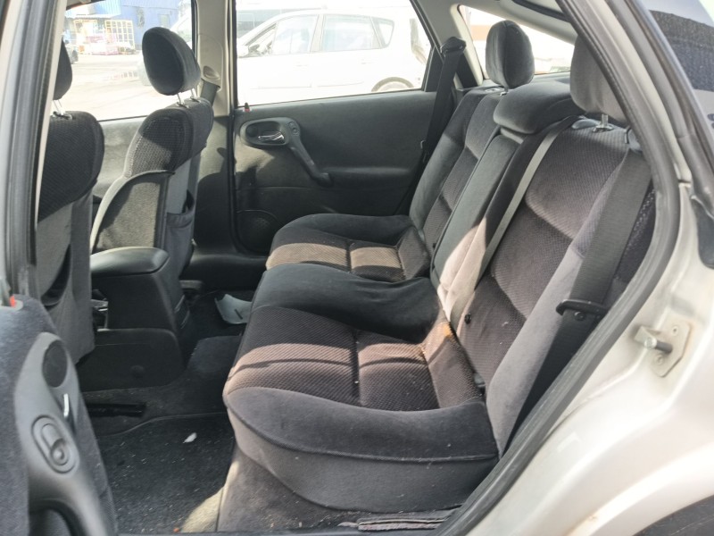 opel vectra b hatchback (j96) del año 2001