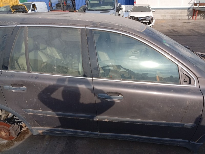 Recambio de puerta delantera derecha para volvo xc90 2.5 20v turbo cat referencia OEM IAM   