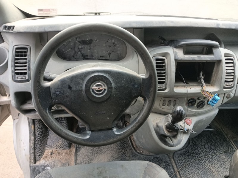 opel vivaro a furgoneta (x83) del año 2004