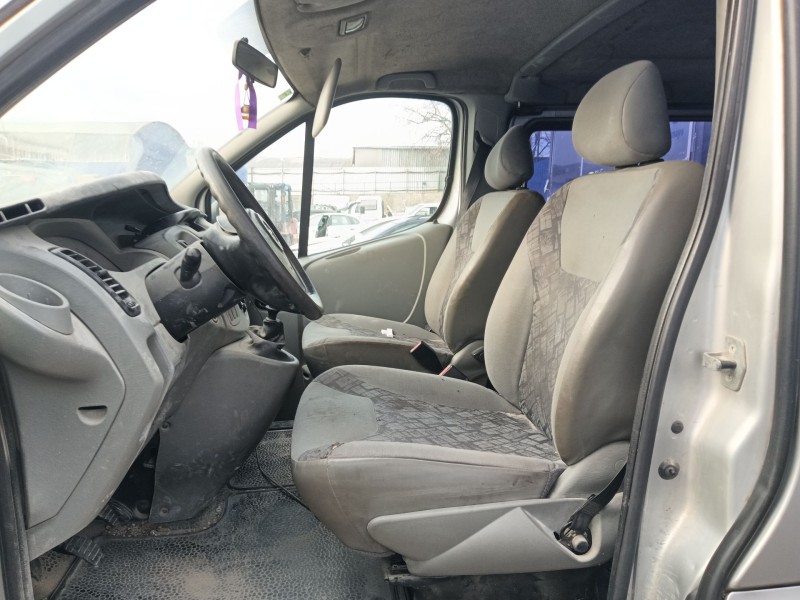 opel vivaro a furgoneta (x83) del año 2004