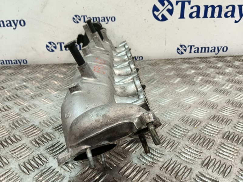 Recambio de colector admision para kia carnival referencia OEM IAM   