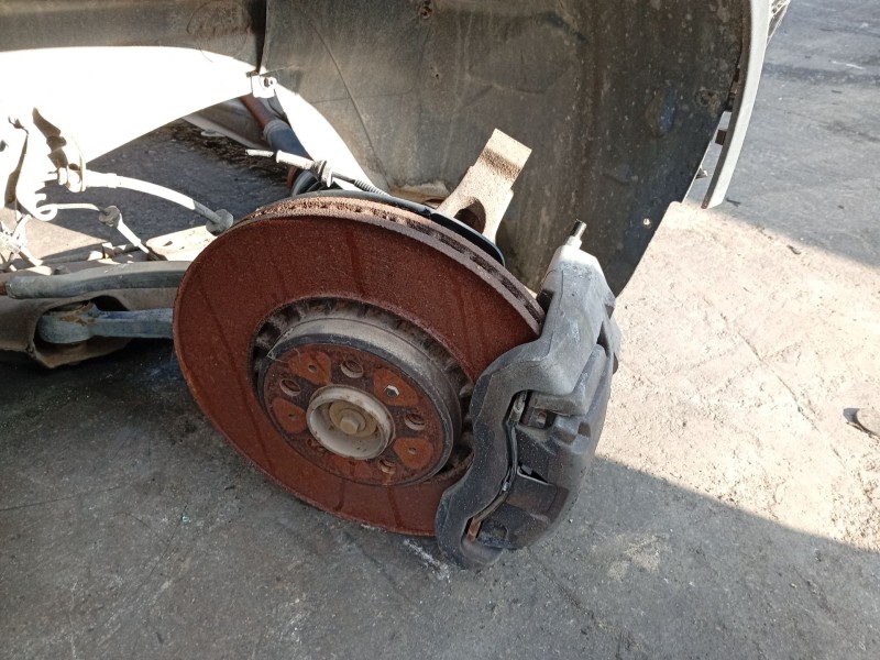 Recambio de mangueta delantera derecha para volvo xc90 2.5 20v turbo cat referencia OEM IAM 30760562  