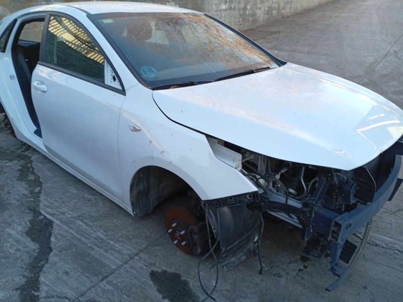Recambio de amortiguador delantero derecho para kia ceed referencia OEM IAM 54661J7DA0  