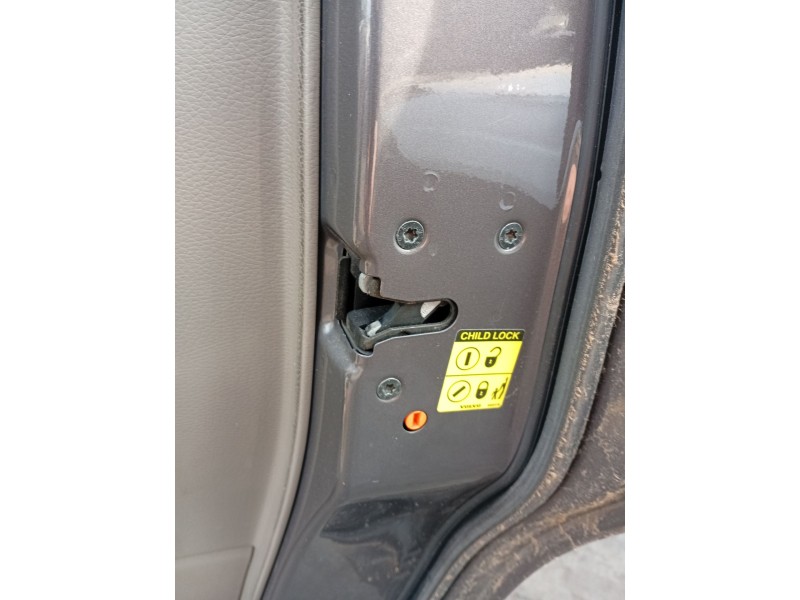 Recambio de cerradura puerta trasera derecha para volvo xc90 2.5 20v turbo cat referencia OEM IAM 30699757  