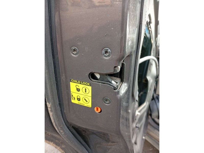 Recambio de cerradura puerta trasera izquierda para volvo xc90 2.5 20v turbo cat referencia OEM IAM 30699755  