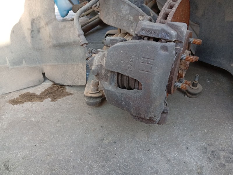 Recambio de pinza freno delantera izquierda para ford c-max 1.0 ecoboost cat referencia OEM IAM 1682876  