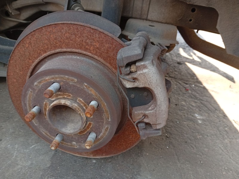 Recambio de pinza freno trasera izquierda para ford c-max 1.0 ecoboost cat referencia OEM IAM 2210215  