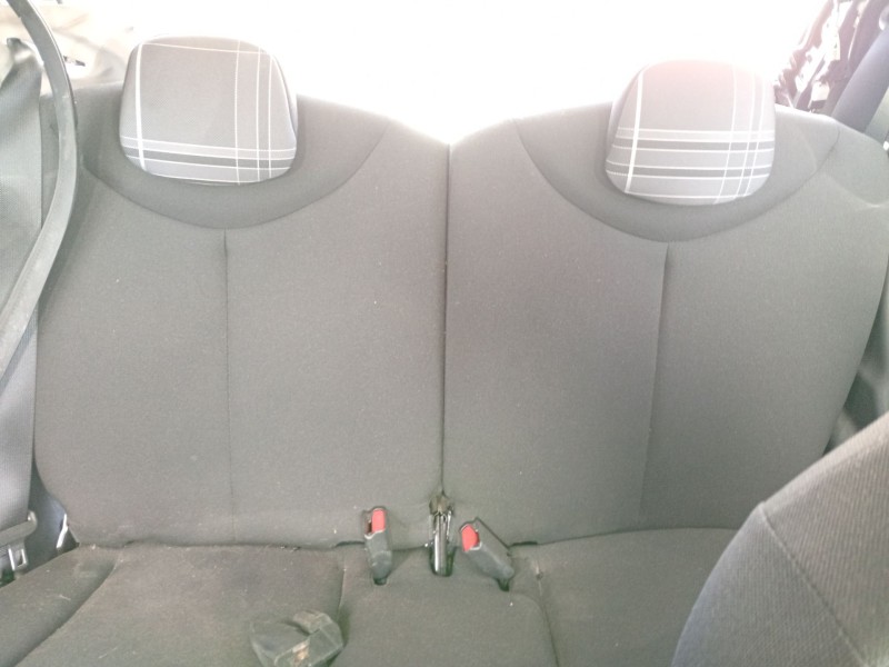 Recambio de asientos traseros para peugeot 108 1.0 vti referencia OEM IAM   