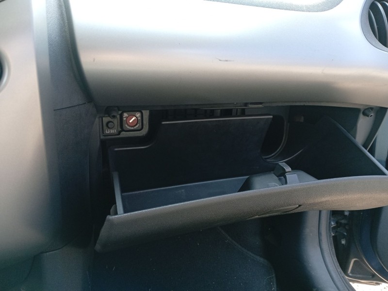Recambio de guantera para peugeot 108 1.0 vti referencia OEM IAM   