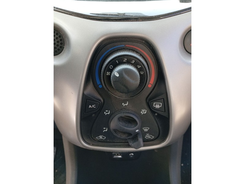 Recambio de mando climatizador para peugeot 108 1.0 vti referencia OEM IAM   