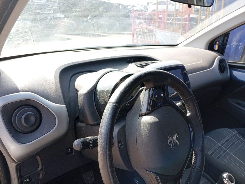 Recambio de salpicadero para peugeot 108 1.0 vti referencia OEM IAM   