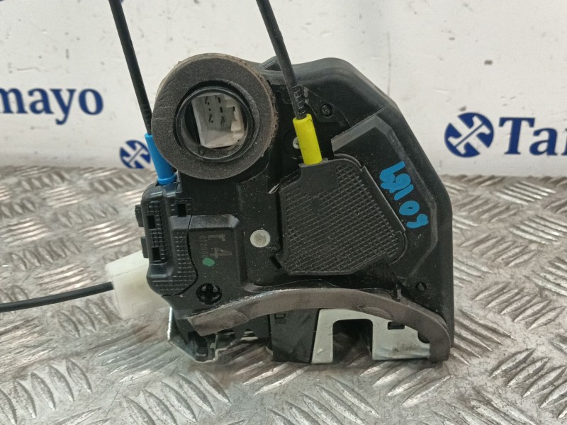 Recambio de cerradura puerta delantera derecha para toyota auris (_e18_) 1.3 (nre180_) referencia OEM IAM A046693  