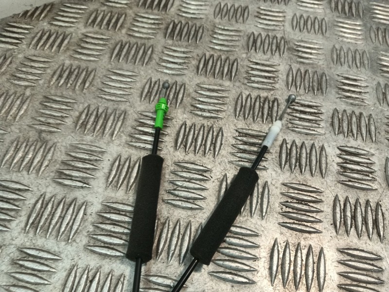 Recambio de cerradura puerta delantera derecha para toyota auris (_e18_) 1.3 (nre180_) referencia OEM IAM A046693  