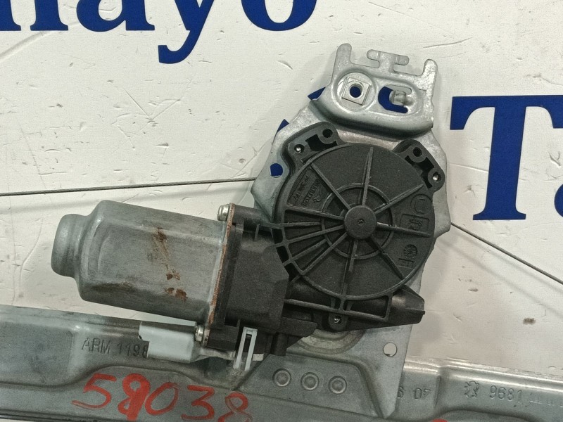 Recambio de elevalunas delantero derecho para peugeot 207 sw referencia OEM IAM 9681182280S 400912D 
