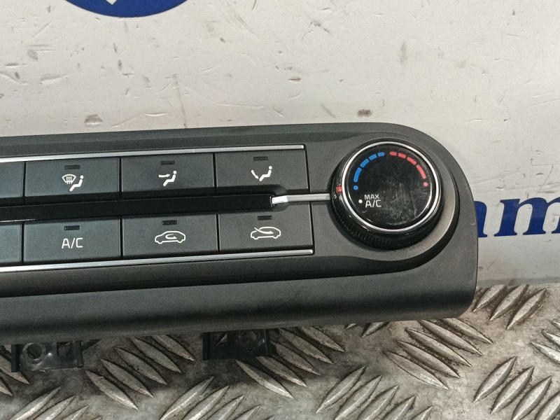Recambio de mando climatizador para kia ceed referencia OEM IAM 97250J7001 97250J7XXX 