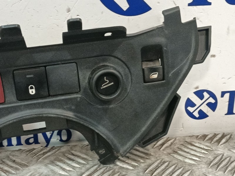 Recambio de warning para peugeot partner teppe referencia OEM IAM 9680931977  