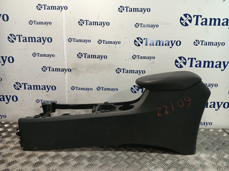 Recambio de consola central para hyundai ioniq (ae) 1.6 gdi hybrid referencia OEM IAM 84611G2000 84601G2030 84601G2070