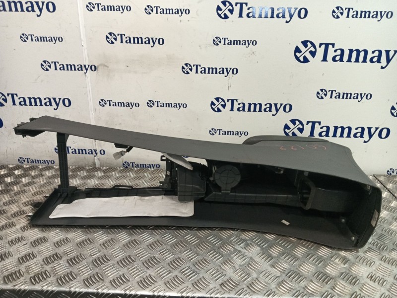 Recambio de consola central para hyundai ioniq (ae) 1.6 gdi hybrid referencia OEM IAM 84611G2000 84601G2030 84601G2070